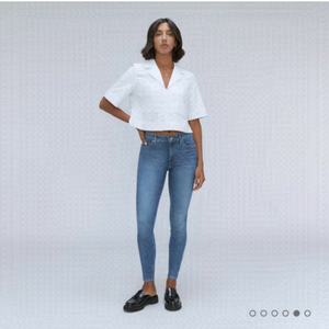 𝅺EVERLANE MID RISE SKINNY JEANS 30